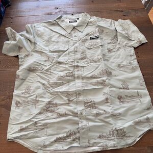 Mossy Oak Men's Light green Scenic Print Fishing Shirt